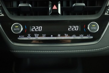 Toyota Corolla XII 2023 Toyota Corolla 1.8 Hybrid, Salon Polska, zdjęcie 11