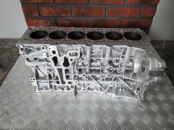 BMW F10 F01 E70 E71 F15 F16 - M50D N57D30C 381KM BLOK MOTORU 8506555