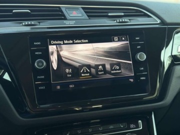 Volkswagen Touran III 1.4 TSI 150KM 2017 Volkswagen Touran TSI 150KM Highline 7 os. LED Top Keyless Nawigacja, zdjęcie 24