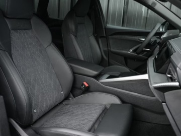 Audi Q5 II Q5-e Facelifting 2.0 50 TFSI e 299KM 2025 AUDI Q5 e-Hybrid quattro Suv 2.0 (299KM) 2025, zdjęcie 4
