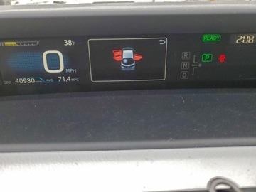 Toyota Prius IV Hatchback 1.8 Hybrid 122KM 2019 Toyota Prius Prime Plus, 1.8L, od ubezpieczalni 1.8 Hybryda 121KM, zdjęcie 9