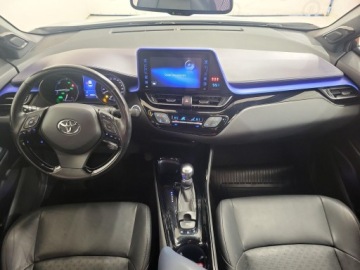 Toyota C-HR I Crossover 1.8 Hybrid 122KM 2017 Toyota C-HR 1.8 Hybrid Dynamic 1.8 Hybrid Dynamic+, zdjęcie 2