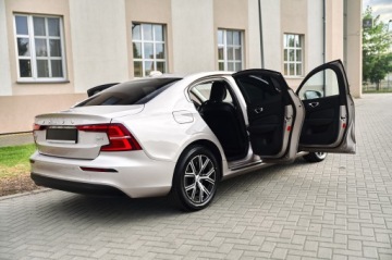 Volvo S60 III Sedan Facelifting 2.0 B4 197KM 2024 17tyś, PRZEBIEG_____4 SZTUKI W OFERCIE, zdjęcie 21