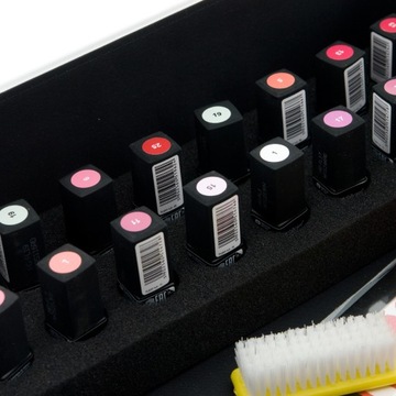 3D косметичка на колесиках размера XXL.