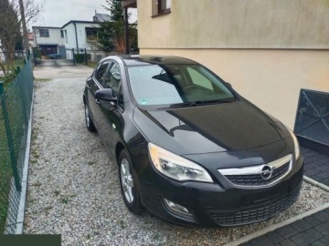 Opel Astra J Hatchback 5d 1.4 Turbo ECOTEC 140KM 2012 Opel Astra 1.4 Turbo 140KM 2012r Bogate wyposażenie, zdjęcie 1