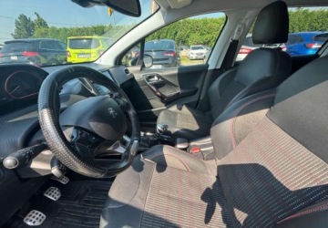 Peugeot 2008 I SUV Facelifting 1.2 PureTech 130KM 2016 Peugeot 2008 Po wymianie rozrzadu 1.2 Benzyna 131KM, zdjęcie 11