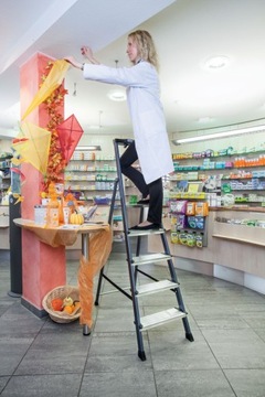 ЛЕСТНИЦА ДЛЯ ДОМА алюминиевая 7 ступенек KRAUSE SECURO АНОДИРОВАННАЯ 126450