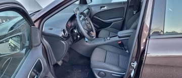 Mercedes Klasa B W246 Sports Tourer Facelifting 1.6 180 122KM 2016 Mercedes-Benz Klasa B 1.6 122 KM Automat Navi bezwypadkowy oplacony Gwaran, zdjęcie 16