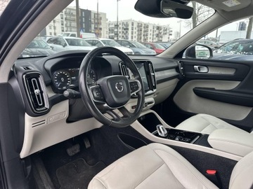 Volvo XC40 Crossover 2.0 D3 150KM 2019 Volvo XC 40 D3 2.0d 150KM Inscription / Hak Kamera, zdjęcie 9