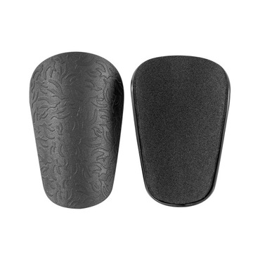 2 szt. Mini nagolenniki piłkarskie, małe, wygodne, lekkie, czarne XS