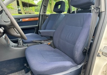 Audi 100 C4 Sedan 2.0 E 115KM 1992 Audi 100 Niski przebieg, oryginalny lakier, Youngtimer 2.0 Benzyna 116KM, zdjęcie 24