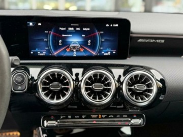 Mercedes Klasa A W177/V177 Hatchback AMG Facelifting 2.0 A35 306KM 2023 Mercedes-Benz Klasa A 35 AMG Night PakietPremium PlusPanoramaBurmester Sal, zdjęcie 20