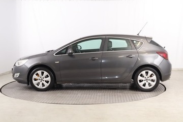 Opel Astra J Hatchback 5d 2.0 CDTI ECOTEC 160KM 2010 Opel Astra 2.0 CDTI, Klima, Klimatronic, Tempomat, zdjęcie 2