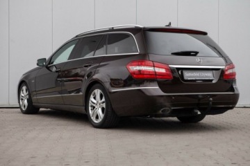Mercedes Klasa E W212 Kombi 200 CGI BlueEFFICIENCY 184KM 2010 Mercedes-Benz Klasa E 1.8 Benzyna 184KM, zdjęcie 5