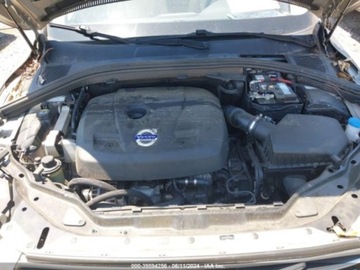 Volvo XC60 I 2015 Volvo XC 60 2015 Volvo XC60 2015.5 FWD 4dr T5 Drive-E Platinum 2.0 Benzyna, zdjęcie 8