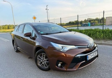 Toyota Avensis III Wagon Facelifting 1.8 Valvematic 147KM 2015 Toyota Avensis EditionS 1.8i 147ps 6Biegow BRAZOWA NawiKamera PelnySerwisA, zdjęcie 8