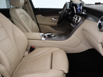 Mercedes GLC C253 SUV 2.0 250 211KM 2017 Mercedes GLC GLC 250 4MATIC, Salon Polska, zdjęcie 8