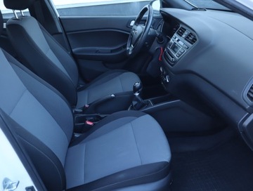 Hyundai i20 II Coupe 1.2 MPI 84KM 2017 Hyundai i20 1.2, Salon Polska, Serwis ASO, Klima, zdjęcie 8