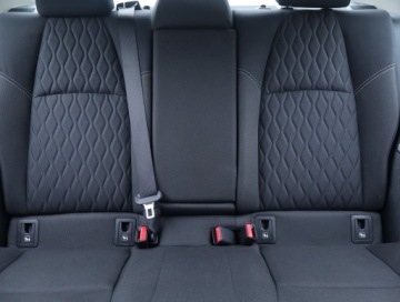 Toyota Corolla XII Sedan 1.8 Hybrid 122KM 2022 Toyota Corolla 1.8 Hybrid, Salon Polska, zdjęcie 9