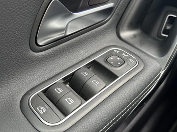 Mercedes CLA C118/X118 Coupe Facelifting 1.3 180 136KM 2025 Mercedes-Benz CLA 180, zdjęcie 21