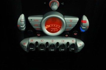Mini One II Hatchback 1.4 95KM 2010 MINI 3-door One, Klima, Klimatronic, Tempomat, zdjęcie 9
