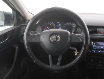 Skoda Rapid II Liftback Facelifting 1.4 TDI CR 90KM 2017 Skoda Rapid 1.4 TDI, Salon Polska, Klima, zdjęcie 11