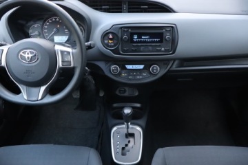 Toyota Yaris III Hatchback 5d Facelifting 2017 1.5 Hybrid 100KM 2020 Toyota Yaris 1.5 Hybrid, Salon Polska, zdjęcie 11