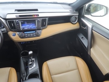 Toyota RAV4 IV MPV Facelifting 2.5 Hybrid 197KM 2016 Toyota RAV 4 2.5 Hybrid, Salon Polska, Serwis ASO, zdjęcie 7