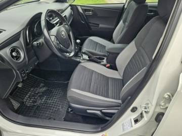 Toyota Auris II Hatchback 5d Facelifting 1.6 Valvematic 132KM 2018 Toyota Auris Polski salon, Kamera cofania,Premium, zdjęcie 10