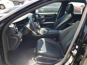 Mercedes Klasa E W213 2020 Mercedes-Benz Klasa E 2020 Mercedes-Benz E-Class E 350 RWD Sedan 2.0 255KM, zdjęcie 6