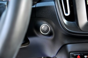 Volvo XC40 Crossover Facelifting 1.5 T2 129KM 2022 Volvo XC 40 1,5 Benzyna 130KM_T2_R Design_Full, zdjęcie 15