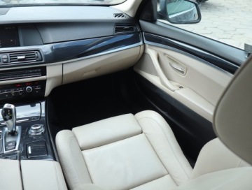 BMW Seria 5 F10-F11 Limuzyna 520d 184KM 2012 BMW 5 520d, 181 KM, Automat, Skóra, Xenon, zdjęcie 7