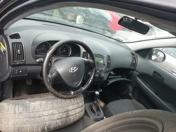 DESKA KONZOLA ULOŽENÍ HYUNDAI I30 07-12 9F