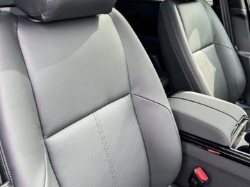 Land Rover Range Rover Velar SUV 2.0 204KM 2024 Range Rover Velar D200 S 2.0 (204KM) 2024, zdjęcie 5