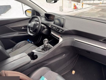 Peugeot 3008 I Crossover Facelifting 1.2 PureTech 130KM 2016 Peugeot 3008 1.2 PureTech 130KM GPF Stop &amp; Start Allure Business-Paket 2016, zdjęcie 4