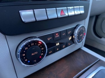 Mercedes Klasa C W204 Limuzyna 3.5 350 CGI BlueEFFICIENCY 306KM 2013 Mercedes-Benz Klasa C C350 Lift V6 Elegance RWD Szwajcaria Serwis ASO 3.5, zdjęcie 23