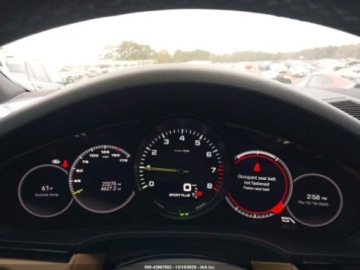 Porsche Cayenne III 2023 Porsche Cayenne E-Hybrid Platinum Edition 2023 3.0 Hybryda 335KM, zdjęcie 10
