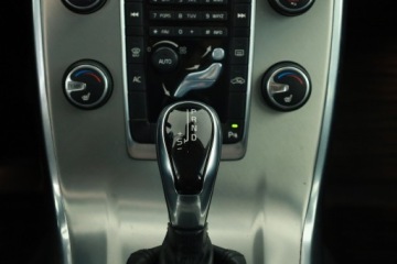 Volvo V70 III Kombi 1.6 DRIVe 115KM 2013 Volvo V70 D2, Automat, Skóra, Xenon, Bi-Xenon, zdjęcie 11