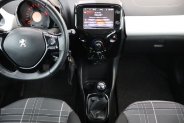 Peugeot 108 1.2 VTi 82KM 2016 Peugeot 108 1.2 PureTech, Klima, Tempomat, zdjęcie 11