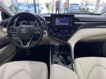 Toyota Camry IX Sedan 2.5 Hybrid Dynamic Force 218KM 2022 Toyota Camry Comfort Kamera cofania Ele. Fotele CarPlayAndroid Auto LED, zdjęcie 12