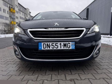 Peugeot 308 II SW 1.2 PureTech 130KM 2016 Peugeot 308 1.2 PureTech 130KM GPF Stop &amp; Start Allure Business-Paket 2016r, zdjęcie 25