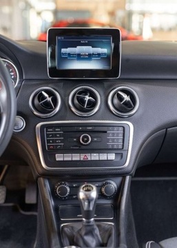 Mercedes Klasa A W176 Hatchback 5d Facelifting 180 122KM 2017 Mercedes-Benz Klasa A 180 Style 1.6 Benzyna 122KM, zdjęcie 26