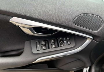 Volvo V40 II Cross Country 2.0 D3 DRIVE-E 150KM 2016 Volvo V40 Bardzo zadbany pelen serwis 2.0 Diesel 150KM, zdjęcie 7
