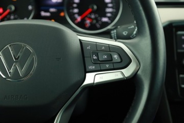 Volkswagen Passat B8 Variant Facelifting 2.0 TDI SCR 150KM 2022 VW Passat 2.0 TDI, Salon Polska, Serwis ASO, zdjęcie 17