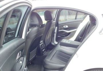 BMW Seria 3 G20-G21 2021 BMW Seria 3 2.0D z Gwarancja Line Shadow Model 2022r 2.0 Diesel 150KM, zdjęcie 11