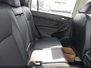 Volkswagen Tiguan II 2022 Volkswagen Tiguan 2022r, SE, 2.0T, 4x4 2.0 Benzyna 185KM, zdjęcie 10