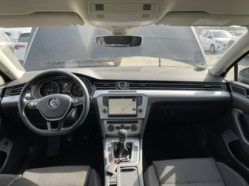 Volkswagen Passat B8 Variant 2.0 TDI 150KM 2015 Volkswagen Passat Climatronic Navigacja, zdjęcie 6