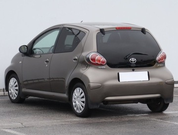 Toyota Aygo I Hatchback 5d Facelifting 1.0 VVT-i 68KM 2013 Toyota Aygo 1.0 VVT-i, Klima, zdjęcie 3