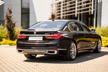 BMW Seria 7 G11-G12 Sedan 750i 450KM 2016 BMW G12 750Li xDrive Individual, zdjęcie 5