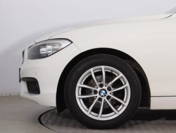 BMW Seria 1 F20-F21 Hatchback 5d Facelifting 2017 118i 136KM 2019 BMW 1 118i, Salon Polska, Klima, Klimatronic, zdjęcie 13